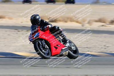 media/Jan-08-2022-SoCal Trackdays (Sat) [[1ec2777125]]/Turn 4 (1145am)/